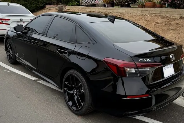 Peeling Tint Driving You Crazy? Here’s the Smart Way to Deal With It